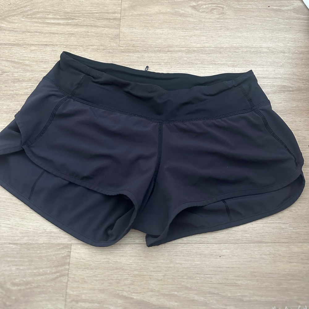 lululemon hotty hot shorts size 6